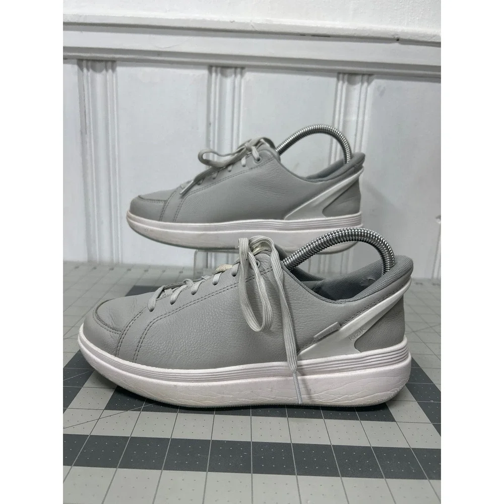 Kizik Sydney Sneaker Women 7.5 Grey Leather Hands Free Slip On Low Top Everyday